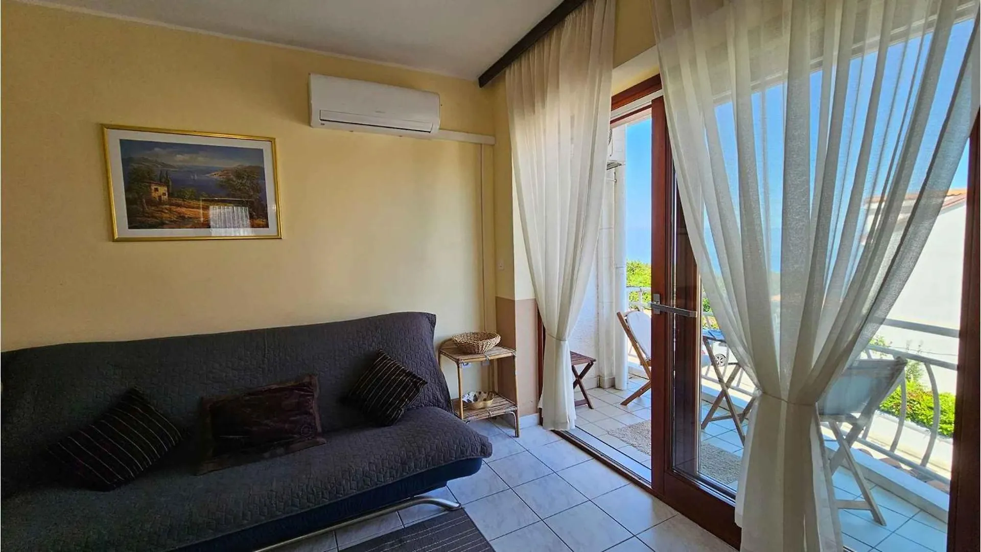 Apartment In Njivice/Insel Krk 13239