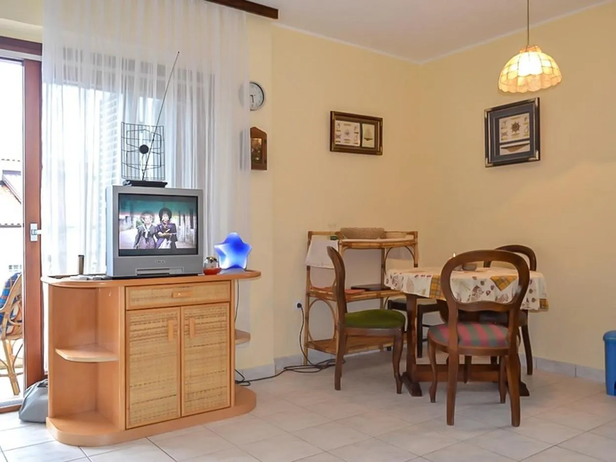 Apartment In Njivice/Insel Krk 13239