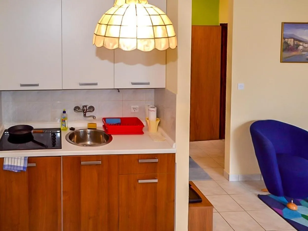 Apartment In Njivice/Insel Krk 13239  Njivice
